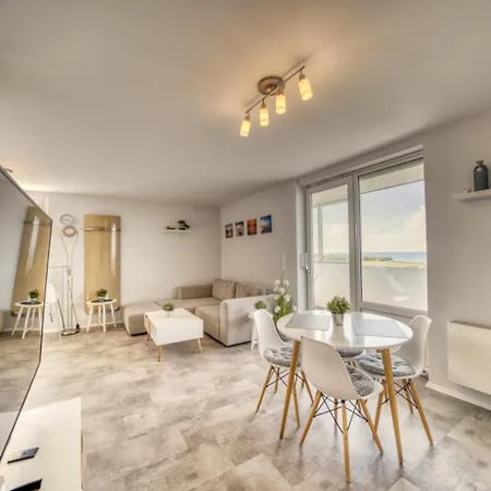 - Haus D, App 0d1007 Lejlighed *